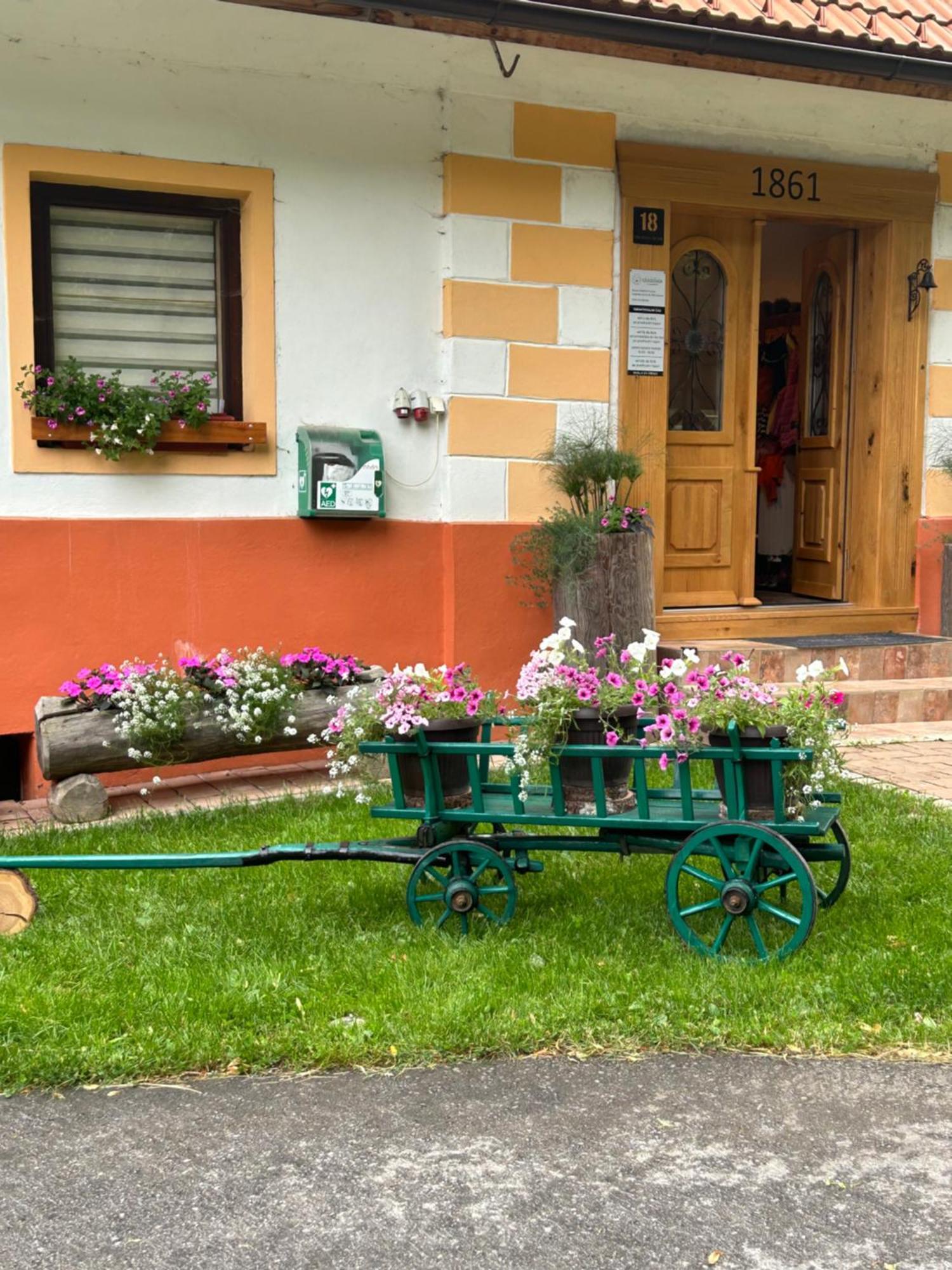 Apartamento Tourist Farm Gradisnik Solčava Exterior foto